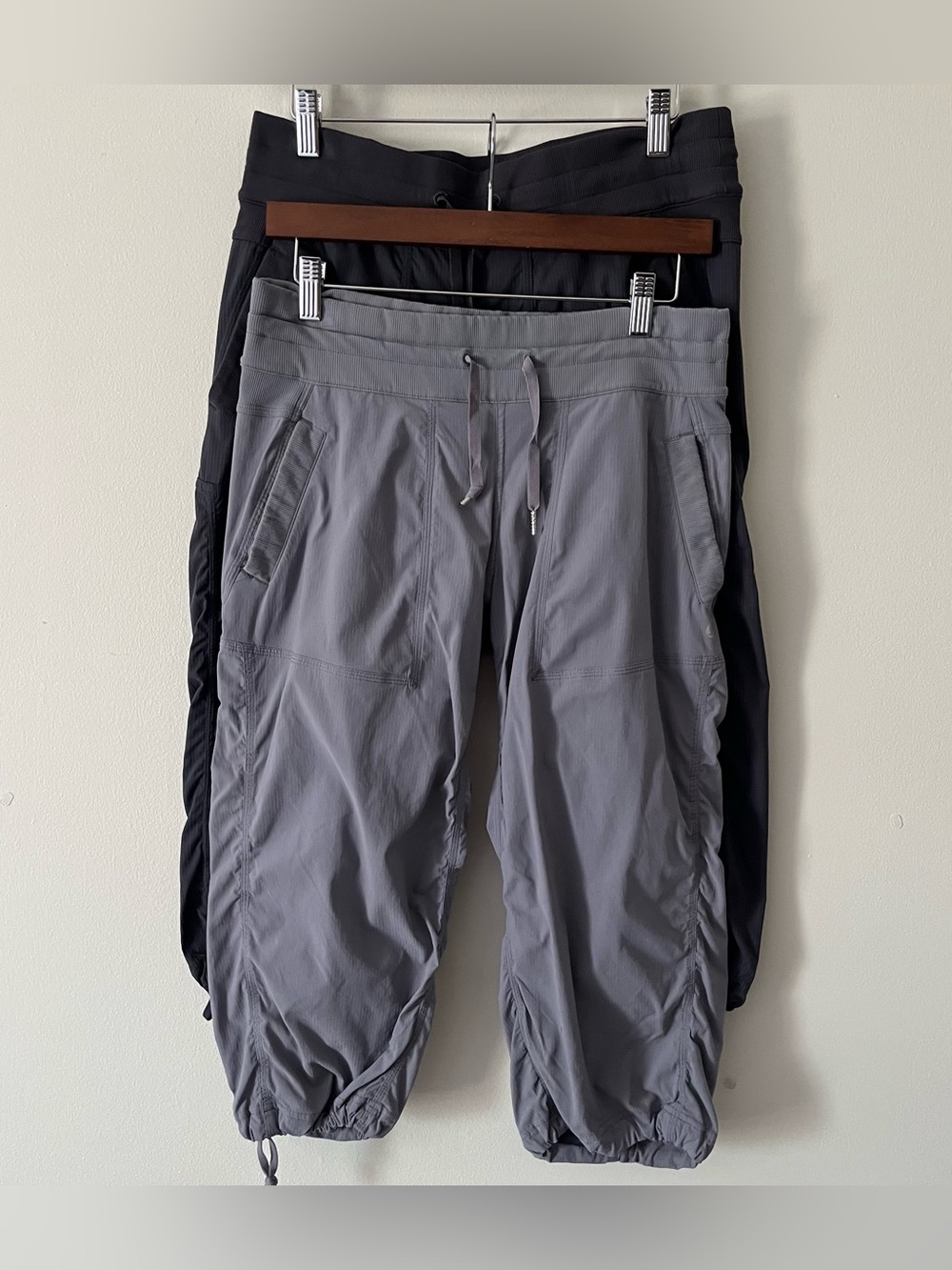 Lot of 2 lululemon athletica Studio Crop Light and Dark Gray Athleisure Sz 8